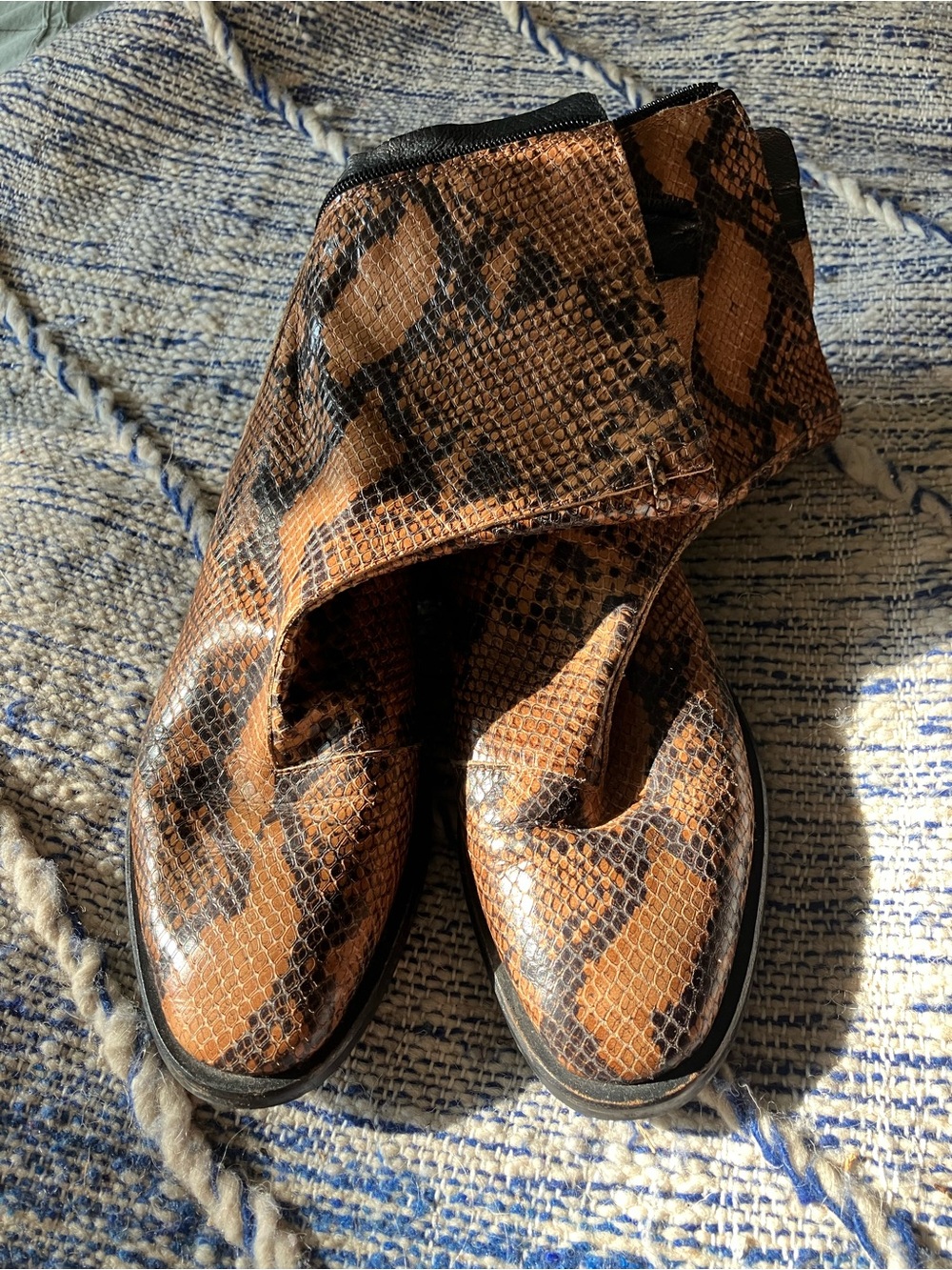 Intervalle snakeskin leather vintage like boots